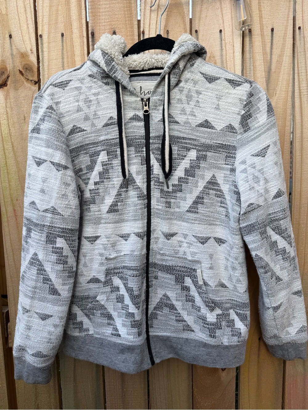 Soho ThreadsCozy Patterned Sherpa-Lined Hooded Zip Jacket - Gray & White
